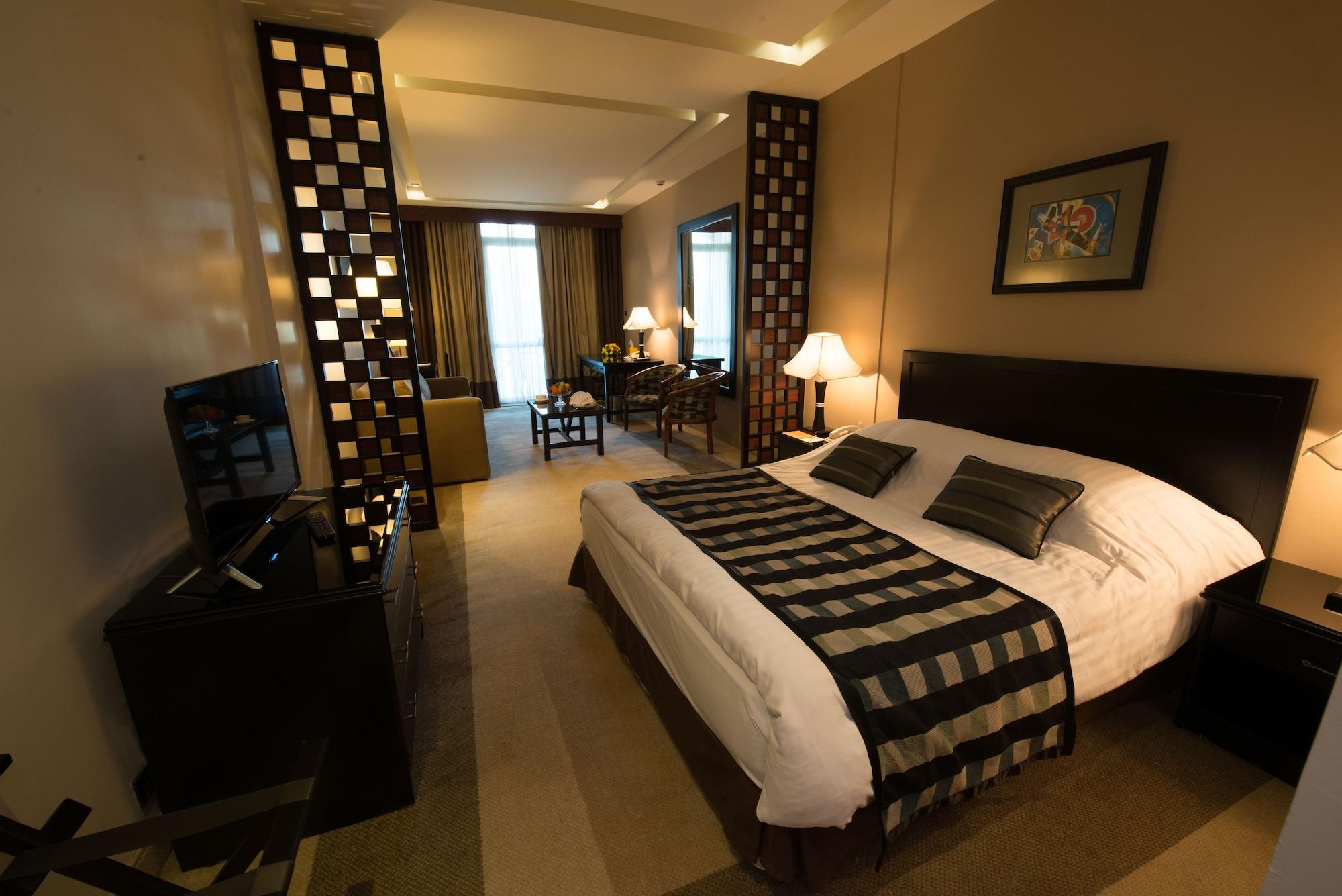 Century Park Hotel Amman Eksteriør billede