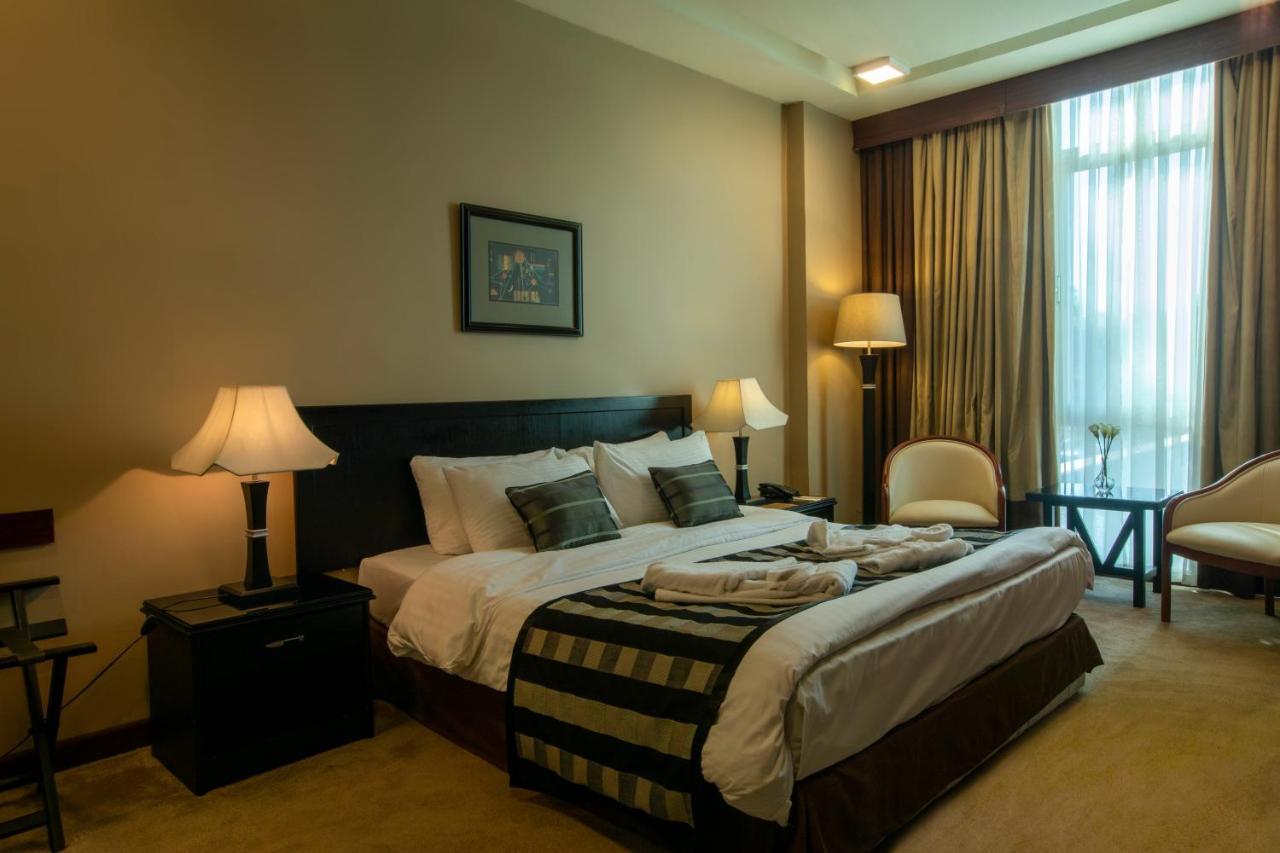 Century Park Hotel Amman Eksteriør billede