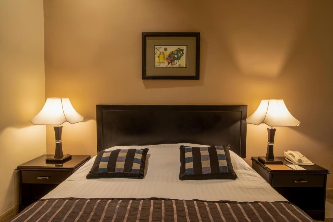 Century Park Hotel Amman Eksteriør billede
