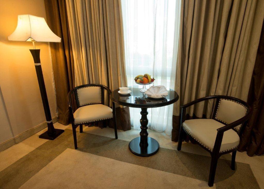 Century Park Hotel Amman Eksteriør billede