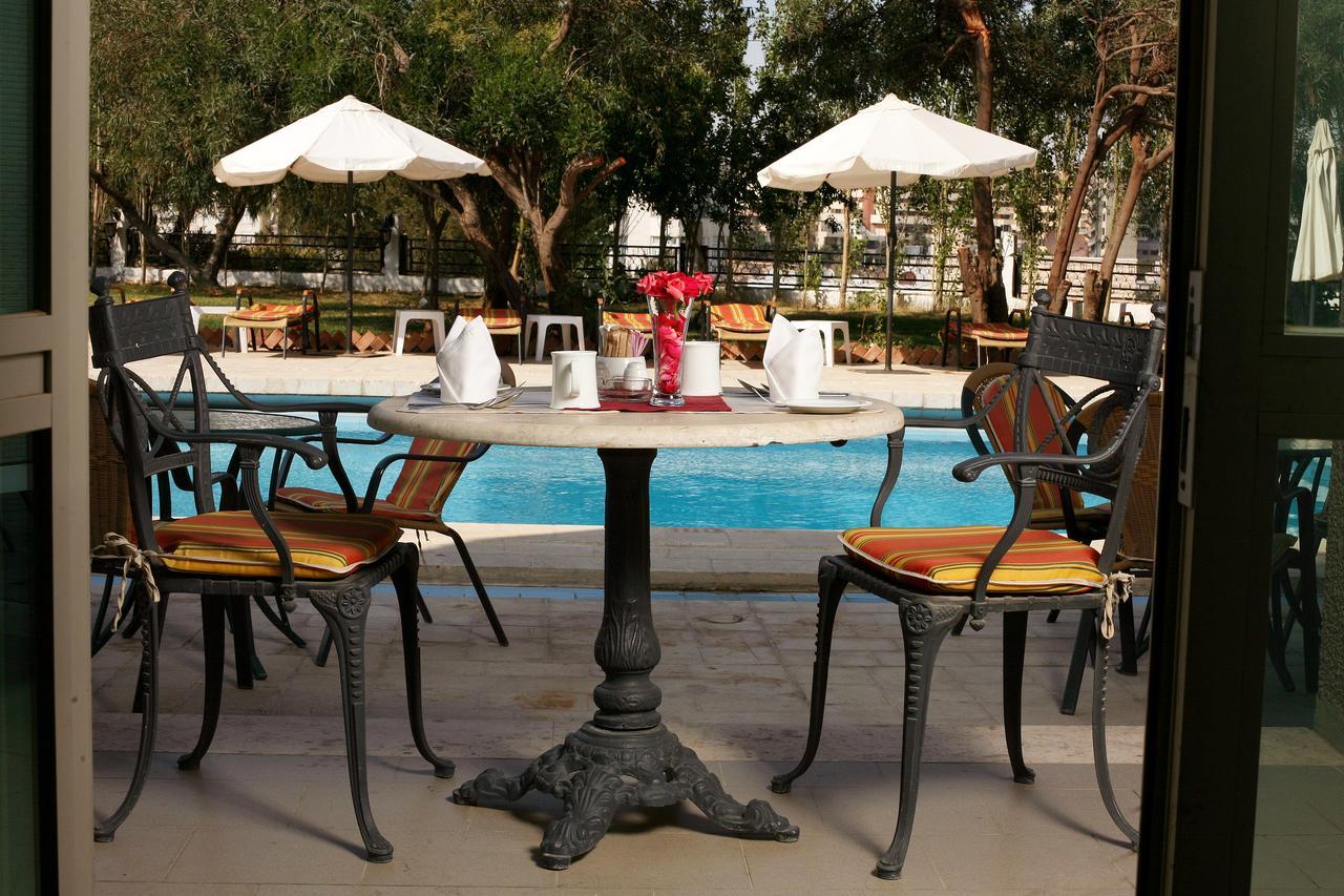 Century Park Hotel Amman Eksteriør billede
