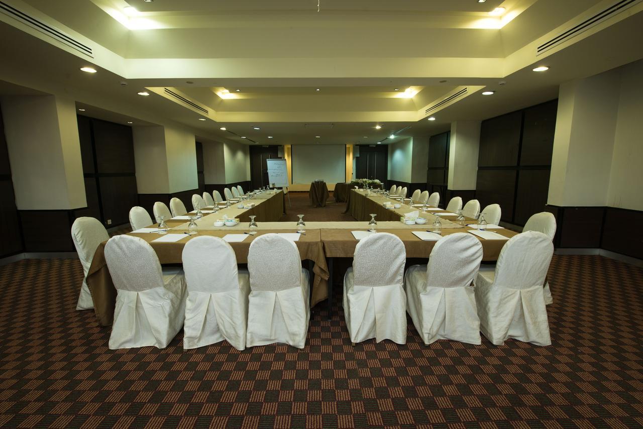 Century Park Hotel Amman Eksteriør billede