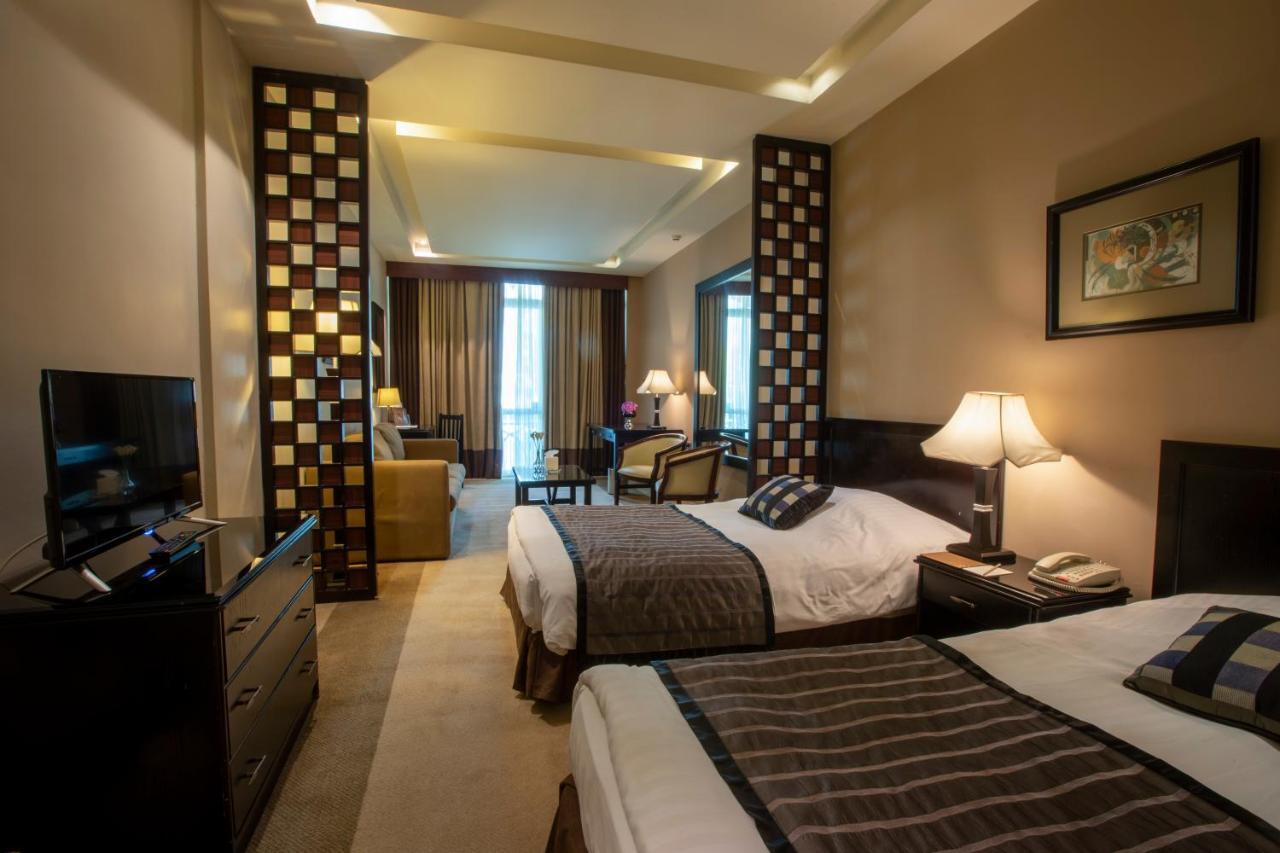 Century Park Hotel Amman Eksteriør billede